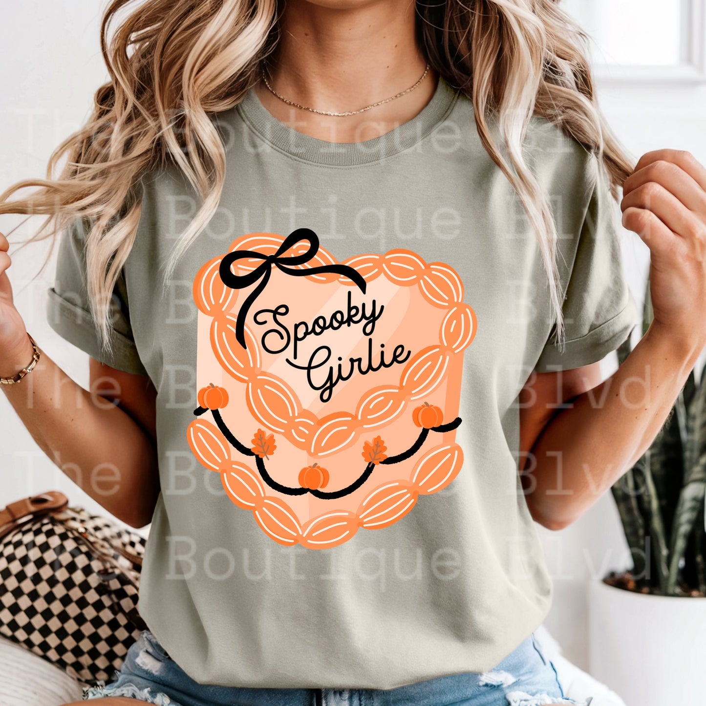 “Spooky girlie cake" t-shirt