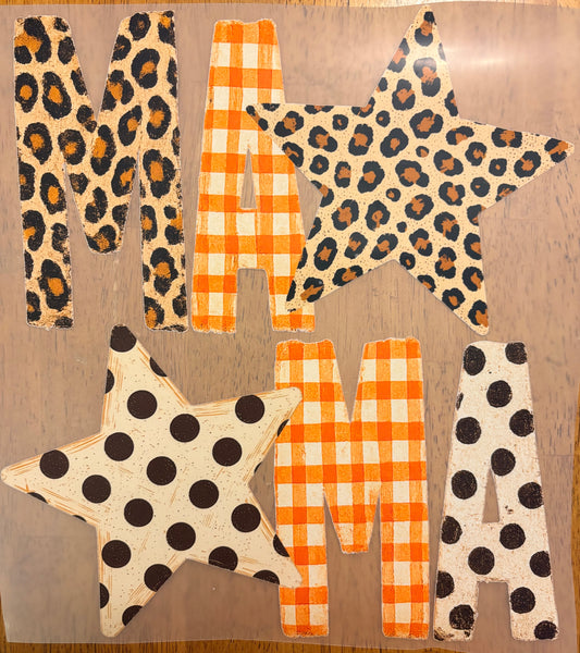 “Chic fall mama”